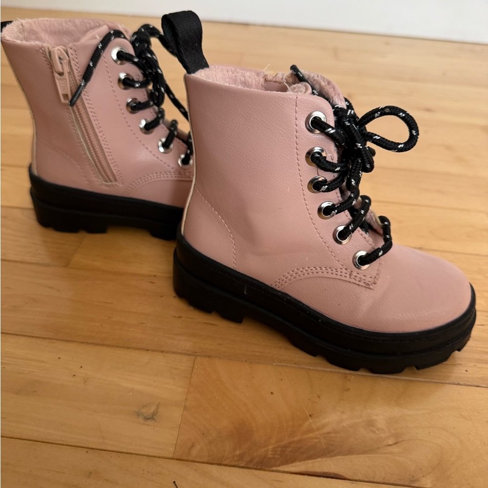 Stylish Pink Lace-Up Boots - Picture 6 of 9